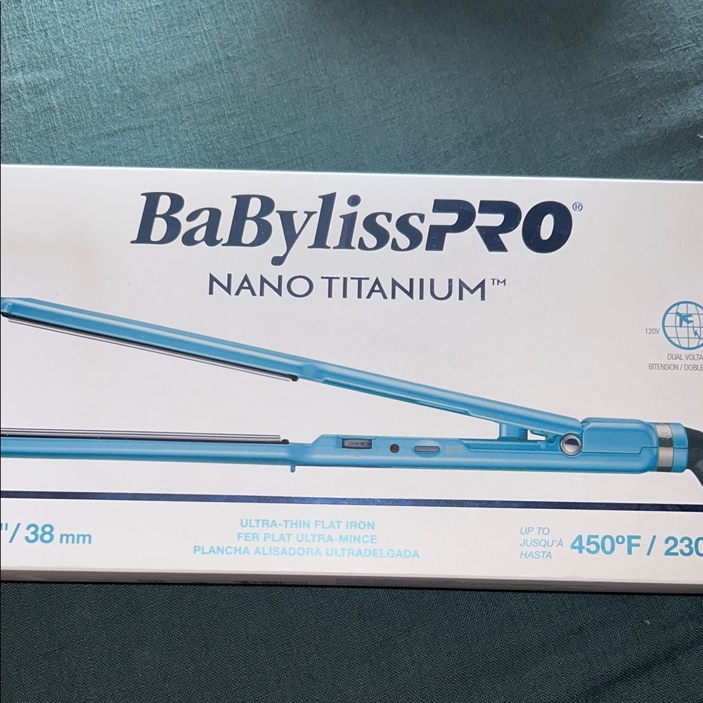 BaBylissPRO Nano Titanium Flat Iron